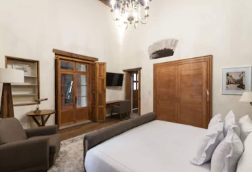 سوییت جونیور, Casa Del Rector Hotel Boutique
