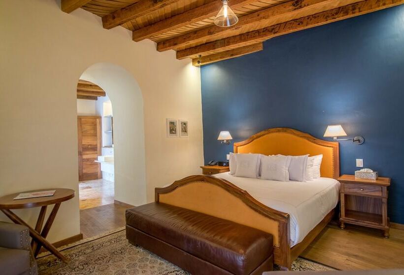 سوییت جونیور, Casa Del Rector Hotel Boutique