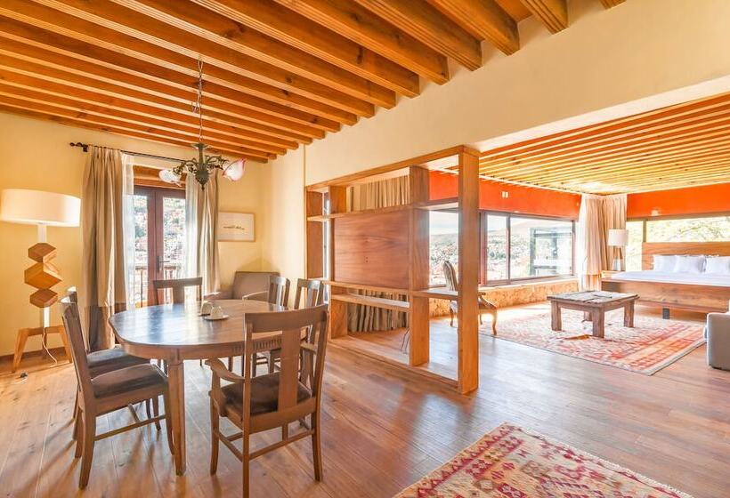 سوئیت پرزیدنت, Casa Del Rector Hotel Boutique