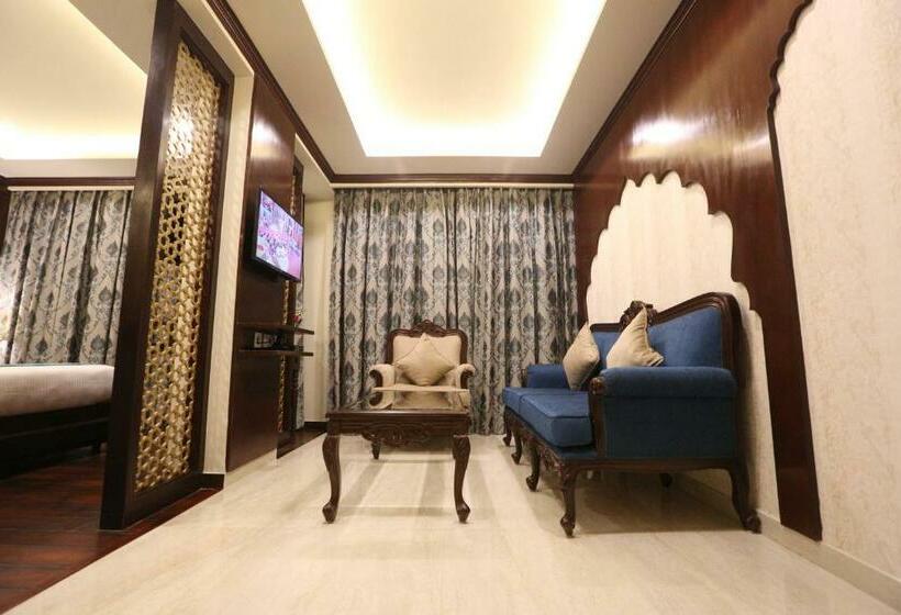 جناح, Comfort Inn Sapphire   A Inde