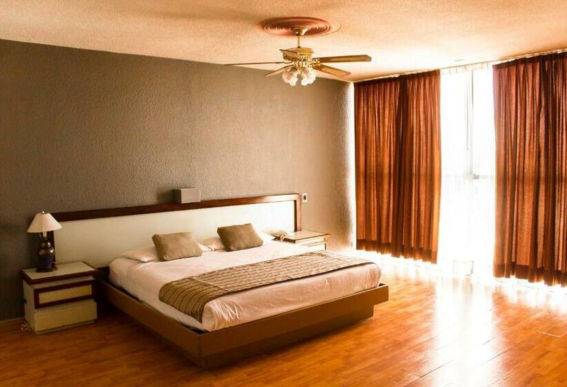 סוויטה, El Monte