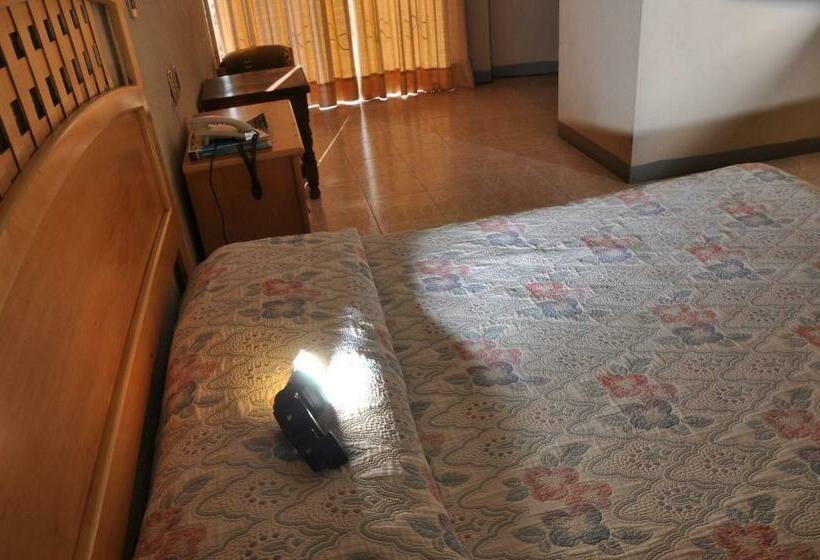 חדר סטנדרט, El Monte