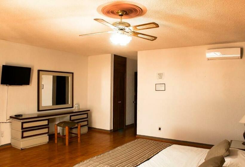 סוויטה, El Monte