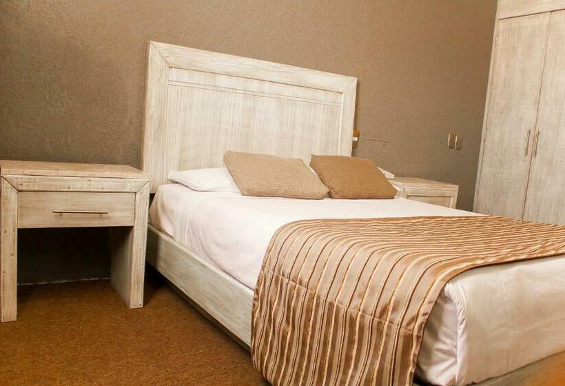 סוויטה, El Monte