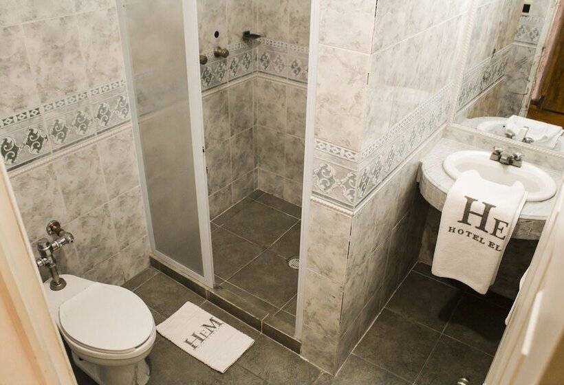 חדר סטנדרט לשלושה, El Monte