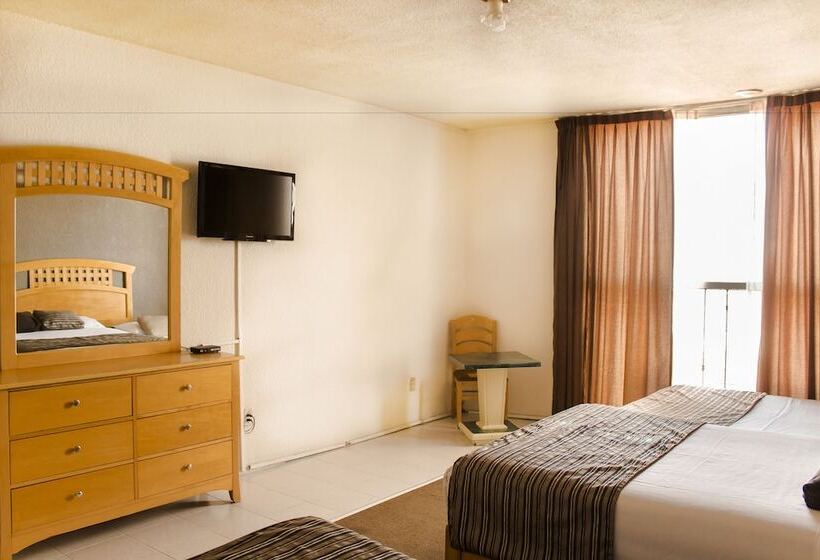 חדר סטנדרט לשלושה, El Monte