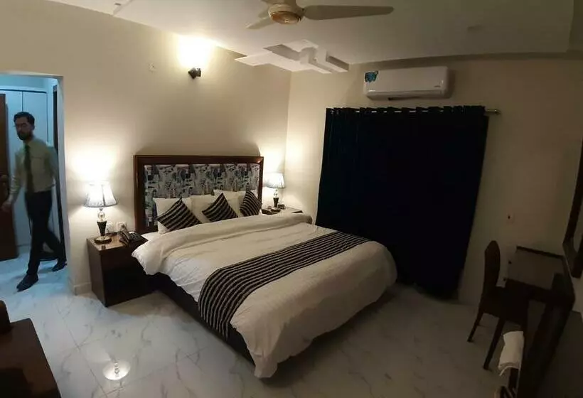 اتاق سوپریور با تخت بزرگ, Executive Lodges