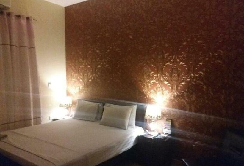 اتاق لوکس, Executive Lodges