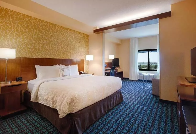 キングサイズベッドのスイートルーム, Fairfield Inn & Suites By Marriott Clearwater Beach