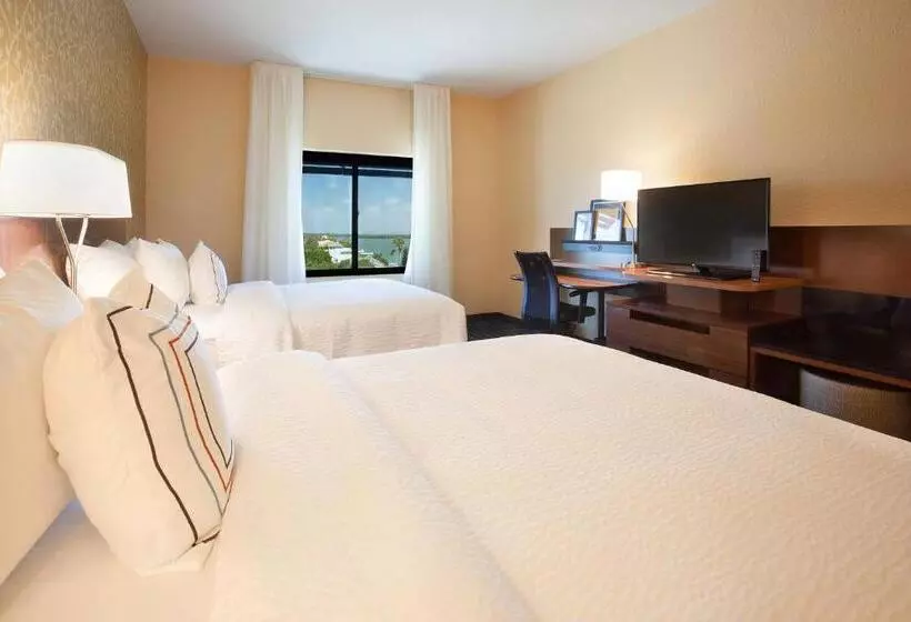 身障者適用クイーンサイズベッドルーム, Fairfield Inn & Suites By Marriott Clearwater Beach