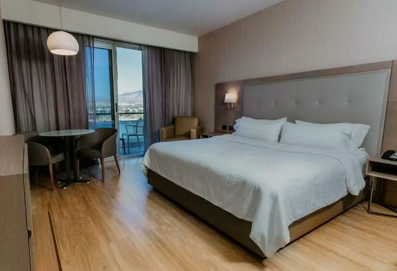 キングサイズベッドのスタンダードルーム, Hilton Garden Inn Silao Aeropuerto Bajio