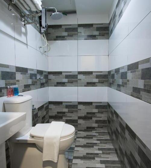 اتاق سوپریور خانوادگی, Js