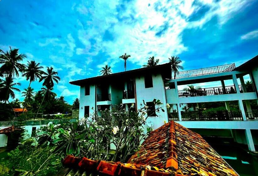 经济房, Lagoon Boutique