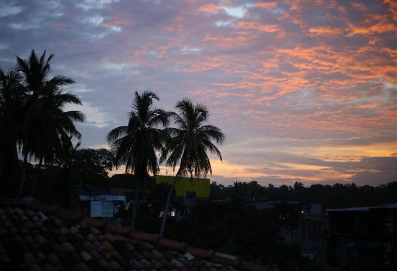 Suite with lake view, Lagoon Boutique