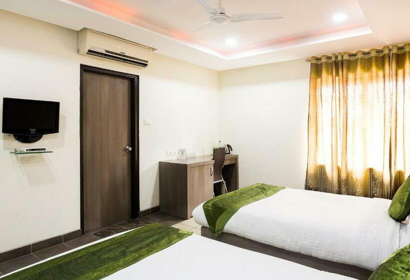 标准间, Treebo Fort Club