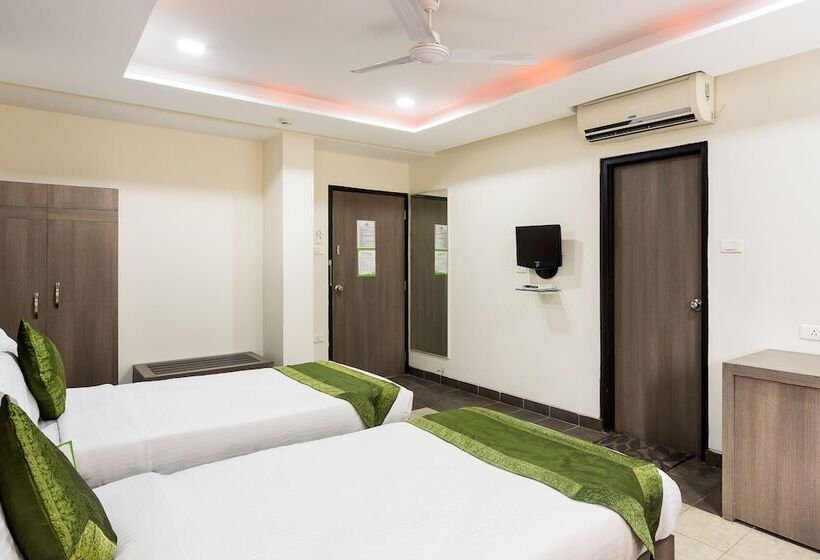 标准间, Treebo Fort Club