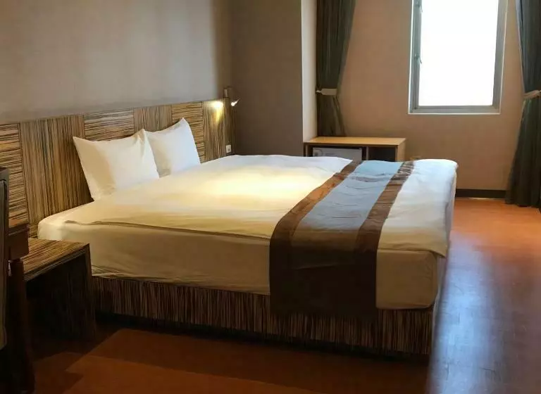 اتاق استاندارد, Yoai