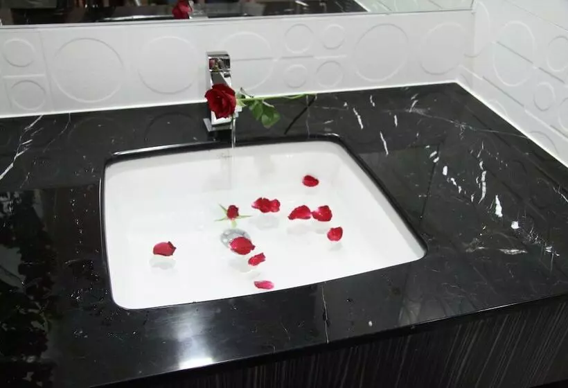 اتاق لوکس چهار تخته, Yoai