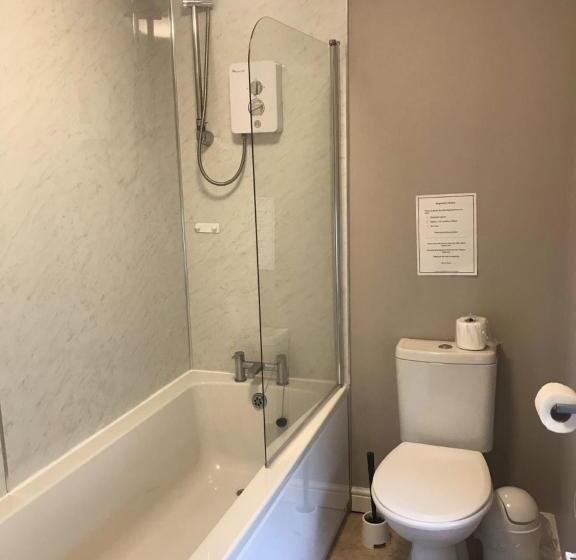 패밀리 룸, Crystal House