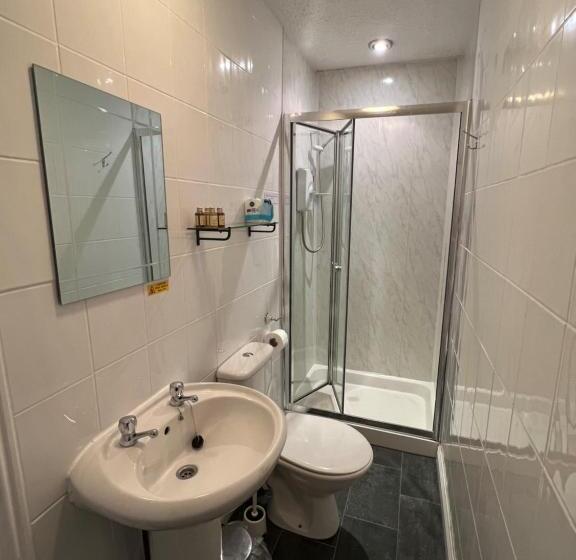 Номер Стандарт, Crystal House