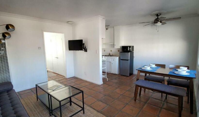 庭の見える1ベッドルームアパートメント, Sand Castle Inn