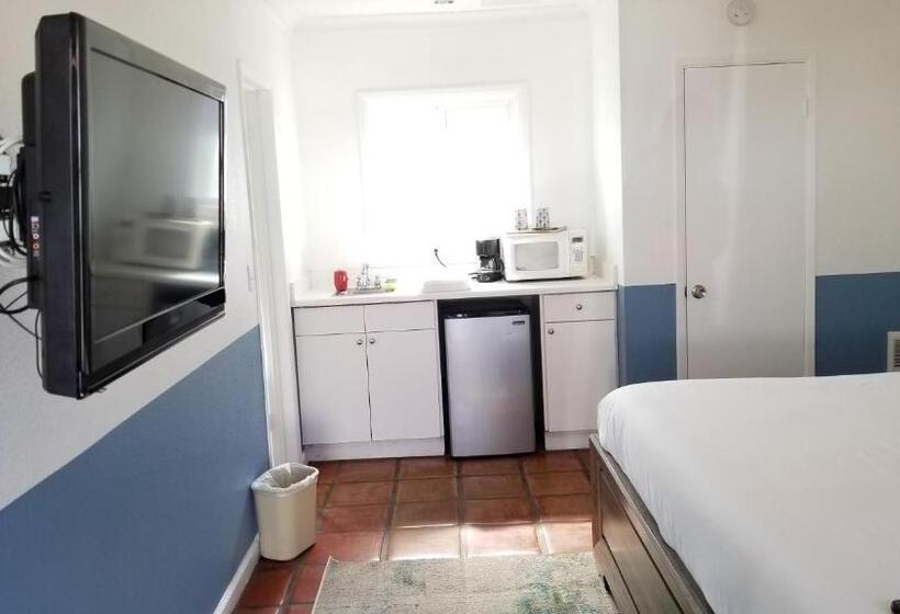 キングサイズベッドのスタンダードルーム, Sand Castle Inn