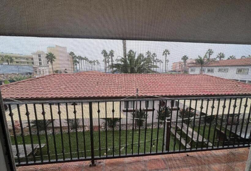 キングサイズベッドのスイートルーム, Sand Castle Inn