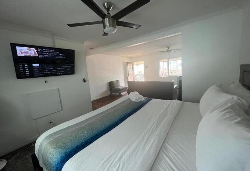 キングサイズベッドのスイートルーム, Sand Castle Inn