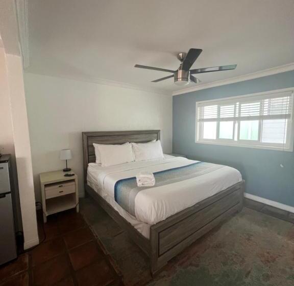 キングサイズベッドのスイートルーム, Sand Castle Inn