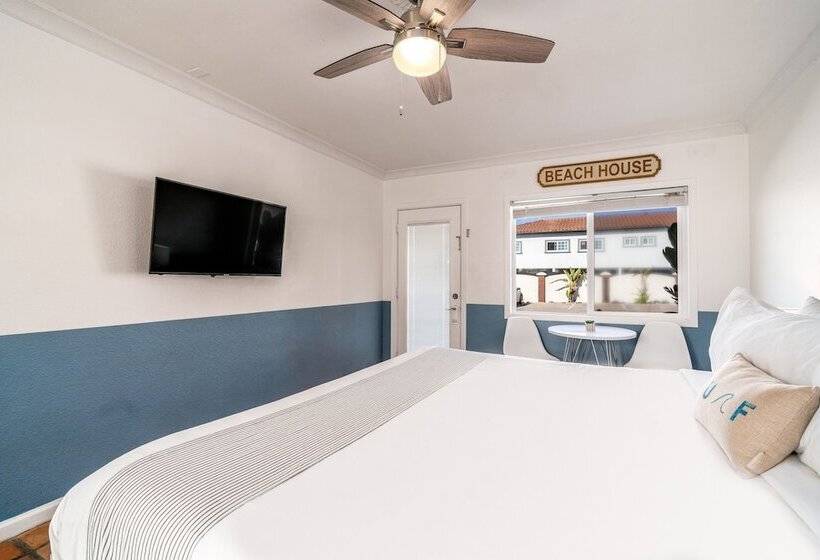 キングサイズベッドのスタンダードルーム, Sand Castle Inn