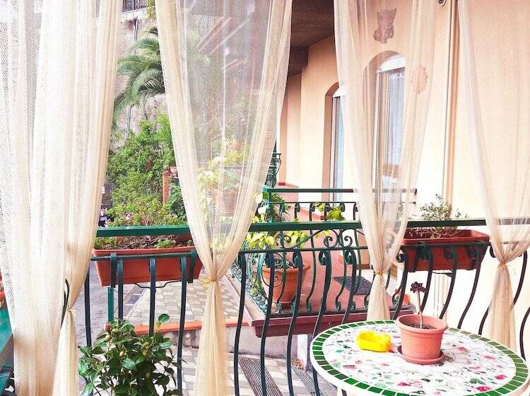 غرفة عائلية, Bed And Breakfast Rosangela