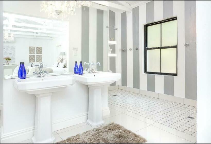 デラックススイート, Brenaissance Wine & Stud Estate