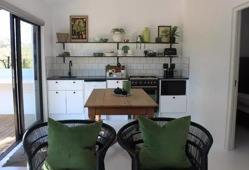 2 Bedroom Suite, Brenaissance Wine & Stud Estate