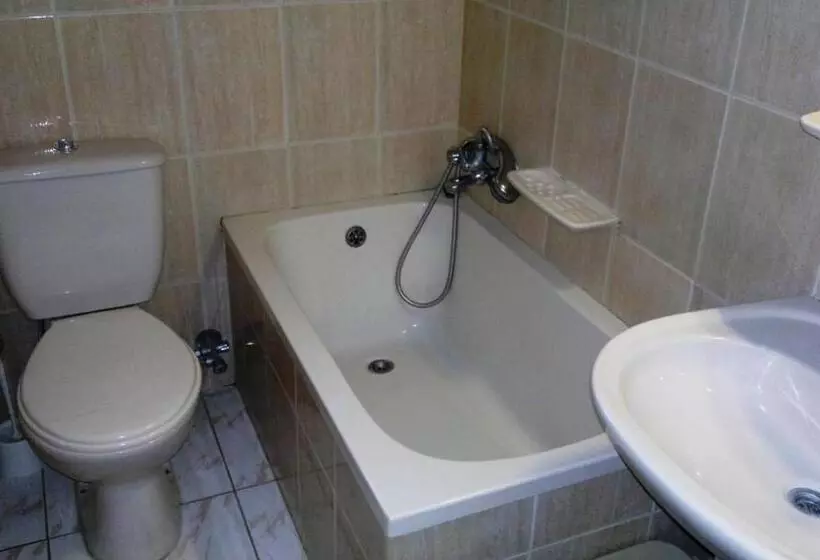 استودیوی استاندارد, Chrysanthos Boutique Apartments