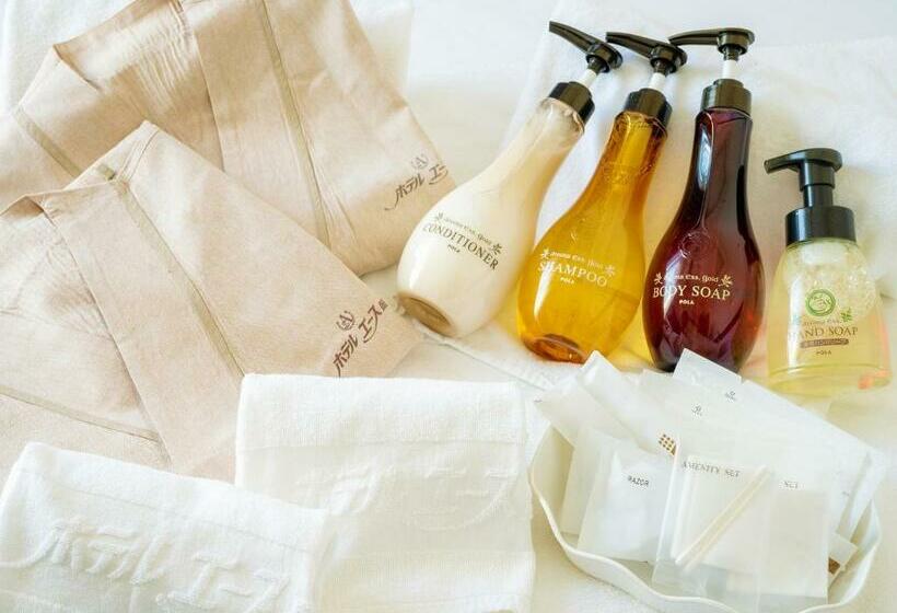 חדר סטנדרט, Ace Morioka