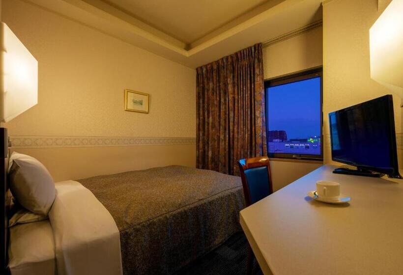 חדר בסיסי, Ace Morioka