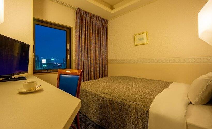 חדר קומפורט, Ace Morioka