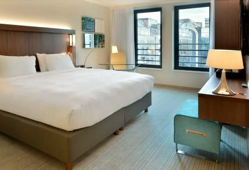 اتاق استاندارد با تخت بزرگ, Courtyard By Marriott Brussels Eu