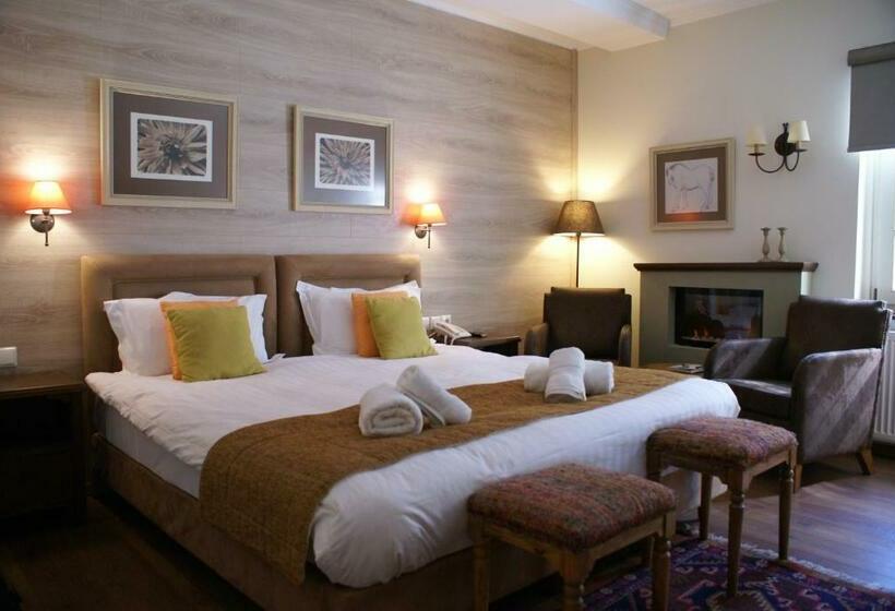 スタンダードルーム, Gamila Rocks Mountain