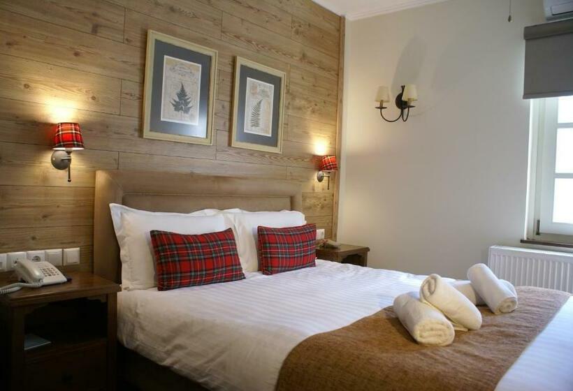 スタンダードルーム, Gamila Rocks Mountain