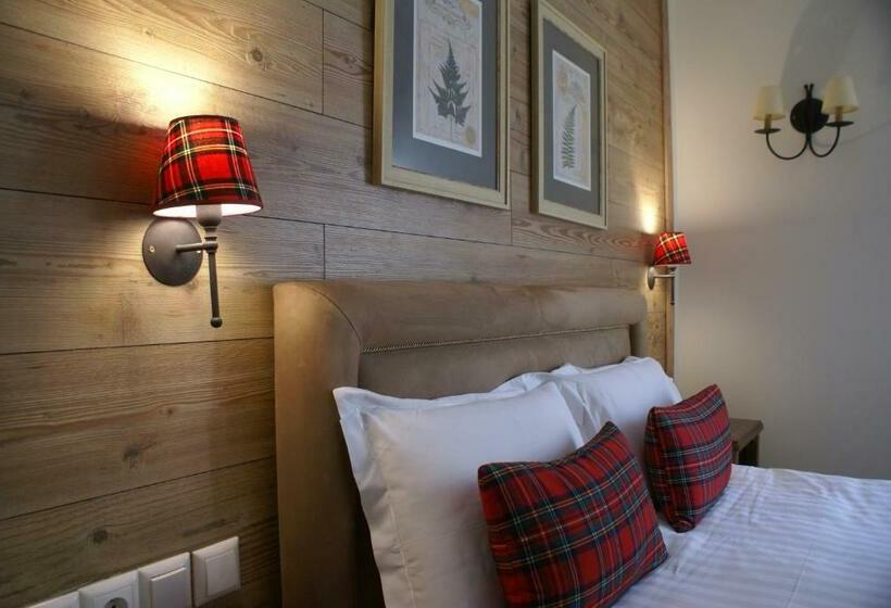 スタンダードルーム, Gamila Rocks Mountain