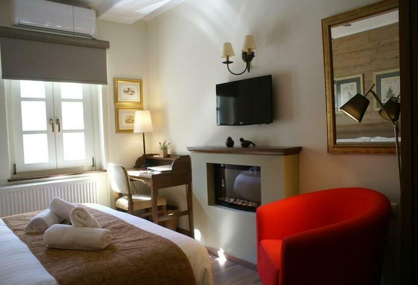 スタンダードルーム, Gamila Rocks Mountain