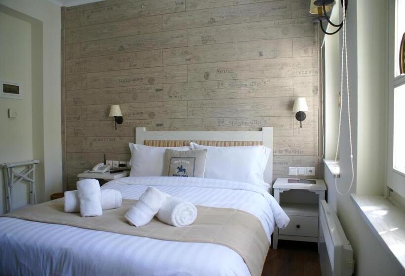 マウンテンビューファミリールーム, Gamila Rocks Mountain