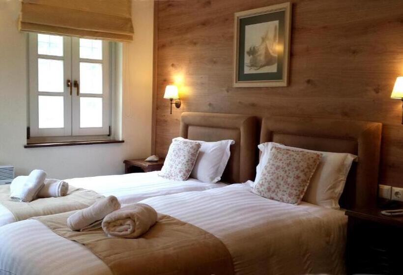 マウンテンビューファミリールーム, Gamila Rocks Mountain