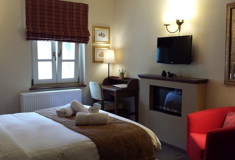 スタンダードルーム, Gamila Rocks Mountain