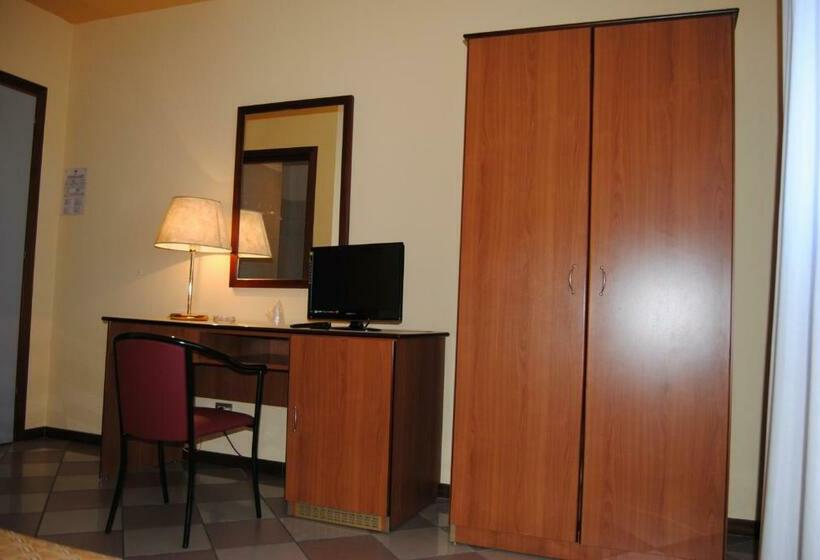 スタンダード４人部屋, La Fenice