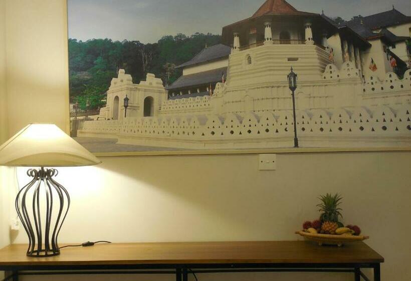 Номер Deluxe, Le Leopard D 'argent