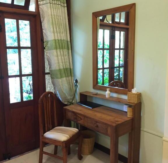 Номер Deluxe, Le Leopard D 'argent