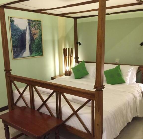 Номер Стандарт Вид на Сад, Le Leopard D 'argent