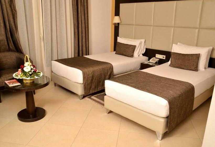 اتاق استاندارد, Malak